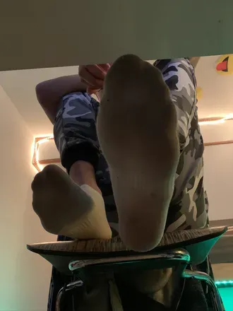 OnlyFans cuenta boyfeetsoxtrample avatar 1