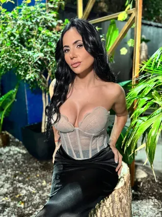 OnlyFans cuenta romiuhrig header 2