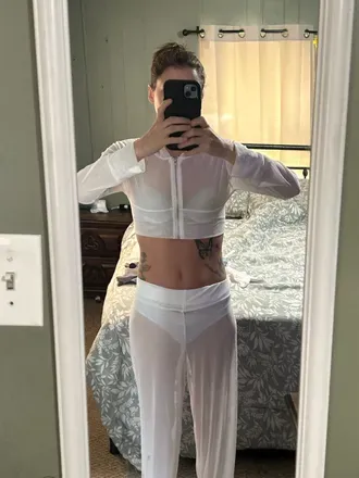 OnlyFans cuenta petitewife29 avatar 1