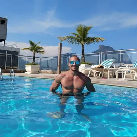 OnlyFans cuenta charlis_moreno avatar 1