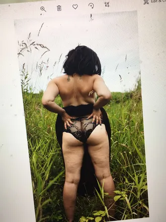 OnlyFans cuenta nellie_miles header 2