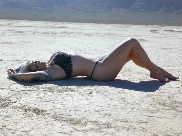 OnlyFans cuenta tattooed_blond header 2