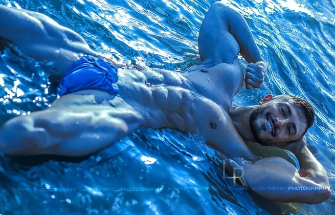 OnlyFans cuenta tuckerfitness44 header 2