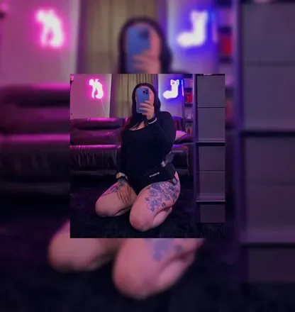 OnlyFans account  honey.love100 header 2