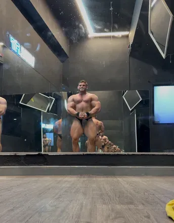OnlyFans account  ironrus4 header 2