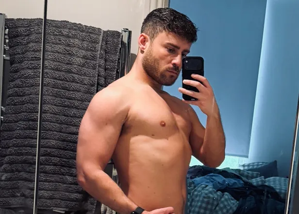OnlyFans cuenta cuckedbottom header 2