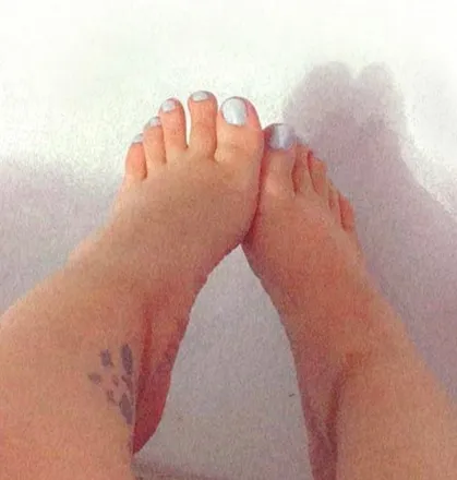 OnlyFans cuenta barefootbonnnie header 2
