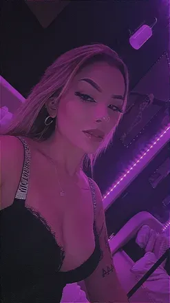 OnlyFans account  mirrorgirlkim avatar 1