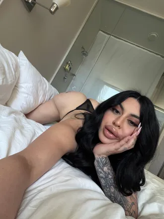 OnlyFans cuenta avarkelly header 2