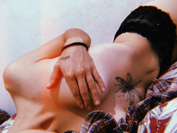 OnlyFans cuenta vidxlmari header 2
