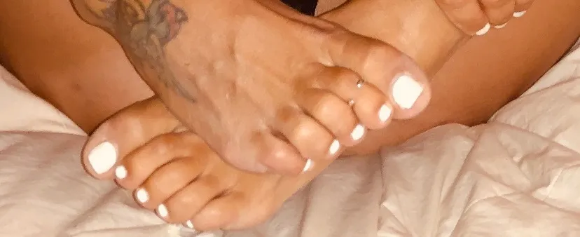 OnlyFans cuenta mrs.hotfeet header 2