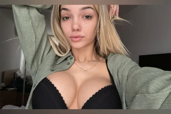 OnlyFans account  sassyt33n avatar 1