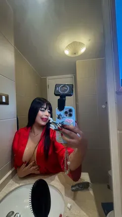 OnlyFans account  thaliarestrepo avatar 1
