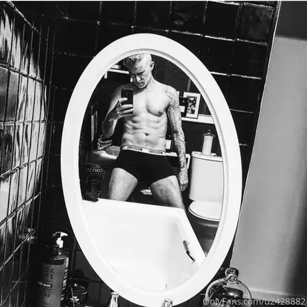 OnlyFans account  silverinkedguy header 2