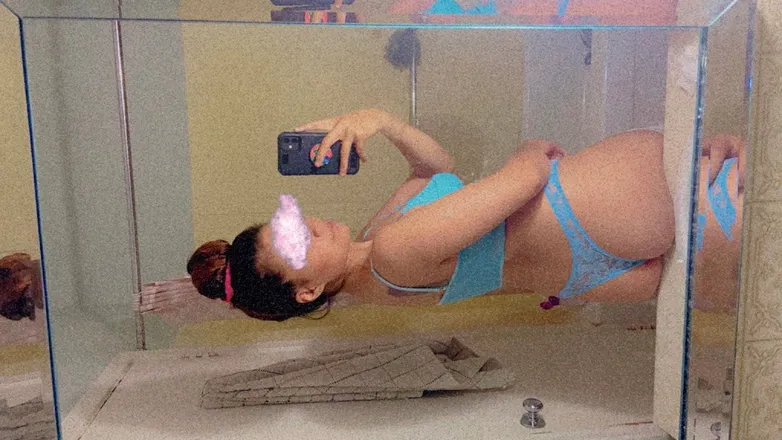 OnlyFans account  little_babyy07 header 2