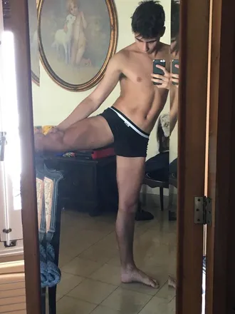 OnlyFans cuenta spanishtwink2001 header 2
