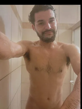 OnlyFans account  thattowguy header 2