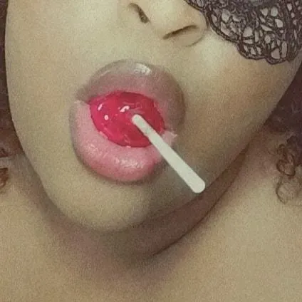 OnlyFans cuenta tittyqueenashley avatar 1