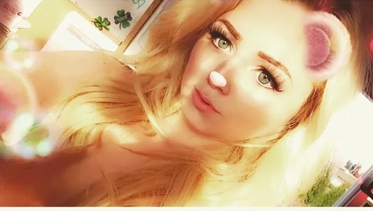 OnlyFans cuenta daisynextdoor header 2