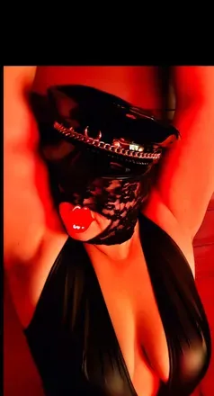 OnlyFans cuenta burnhousecouple avatar 1