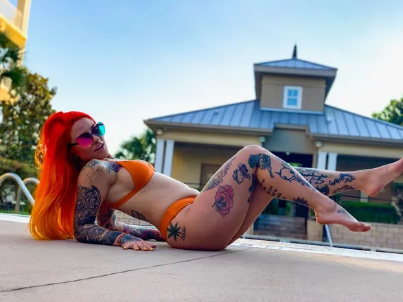OnlyFans cuenta thequinncarter header 2