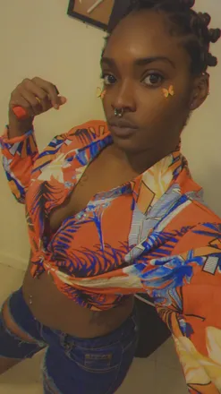 OnlyFans account  cookiee_22 header 2