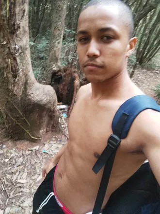OnlyFans cuenta novinho_poa19 header 2