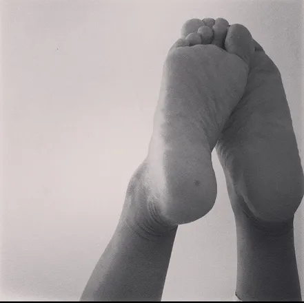 OnlyFans cuenta adoremyebonyfeet header 2