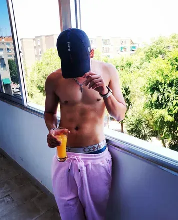 OnlyFans account  u180533116 avatar 1
