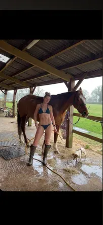 OnlyFans cuenta farmerclaire header 2