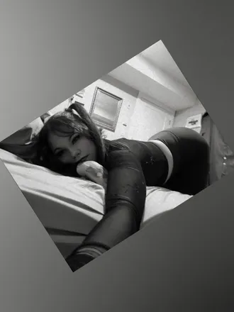 OnlyFans cuenta velvetlunaa header 2