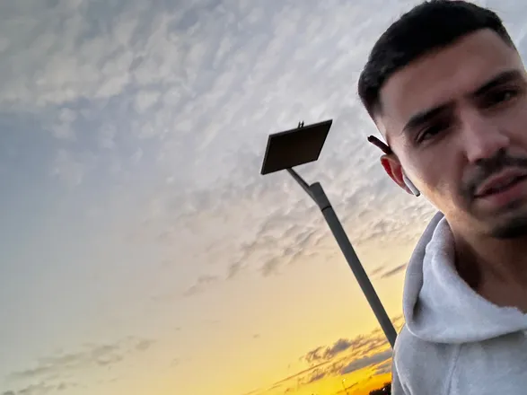 OnlyFans cuenta notwhatitlookslike777 header 2