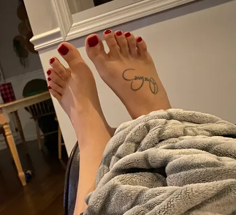OnlyFans cuenta tootsierollz22 header 2