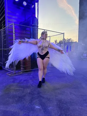 OnlyFans cuenta itsgoddessred header 2