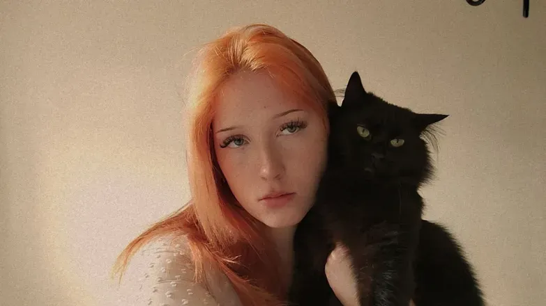 OnlyFans cuenta anna_luna0001 header 2