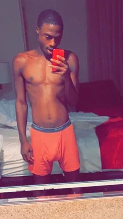 OnlyFans cuenta youngdutta header 2
