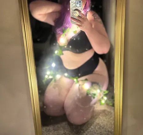 OnlyFans account  mommytori2 avatar 1