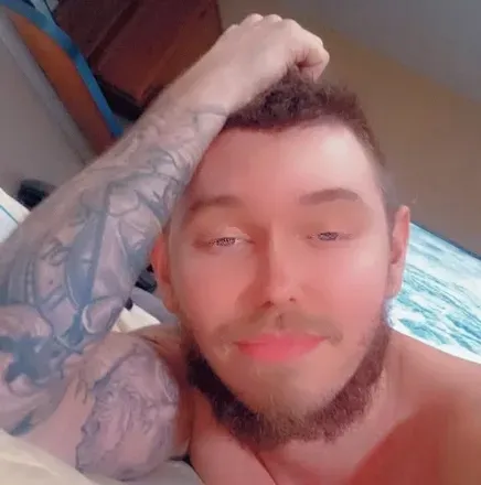 OnlyFans account  b_dizzle194 header 2