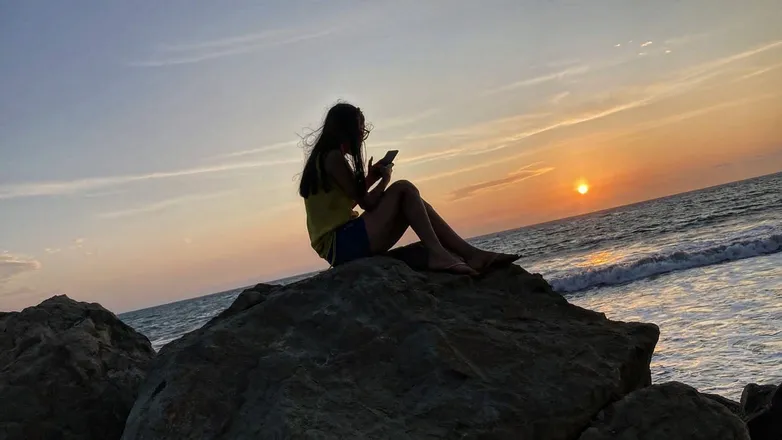 OnlyFans cuenta karinamoran header 2