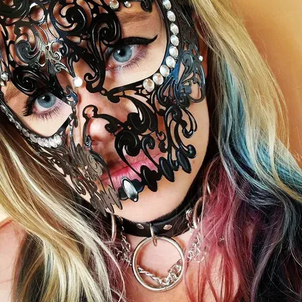 OnlyFans cuenta curviedragon avatar 1