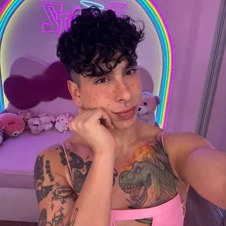OnlyFans account  emivelaaa avatar 1