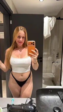 OnlyFans of laisdiasloira