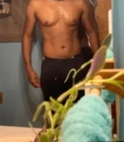 OnlyFans account  makeshernut avatar 1