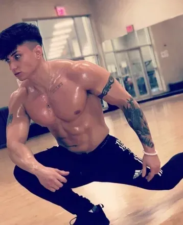 OnlyFans account  teenhulkfranco header 2