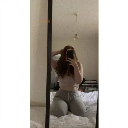 OnlyFans cuenta emmas1233 avatar 1
