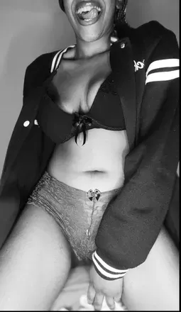 OnlyFans cuenta lilirio avatar 1