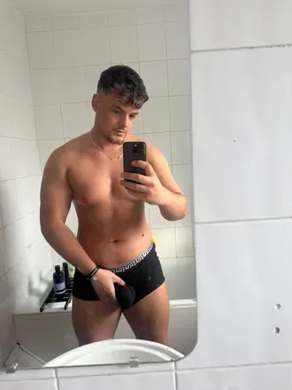 OnlyFans cuenta alphamechan1c avatar 1
