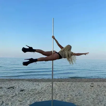 OnlyFans cuenta longlegs_for_dance header 2