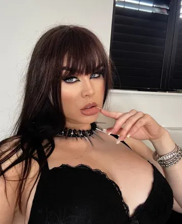 OnlyFans account  uncensoreddom avatar 1
