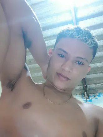 OnlyFans cuenta u223946805 header 2